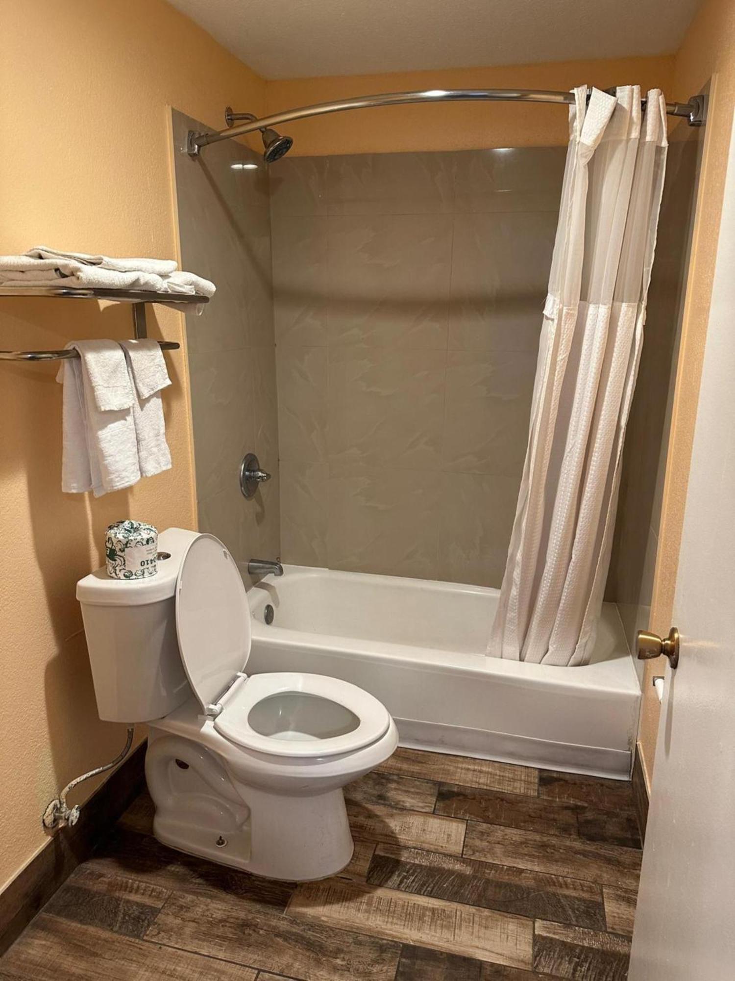 Stay Inn By Oyo Near I 80 Lincoln West Экстерьер фото
